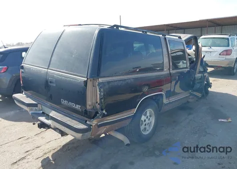 1995 Chevrolet Suburban C1500 из США, поврежденный, VIN 1GNEC16K4SJ347427